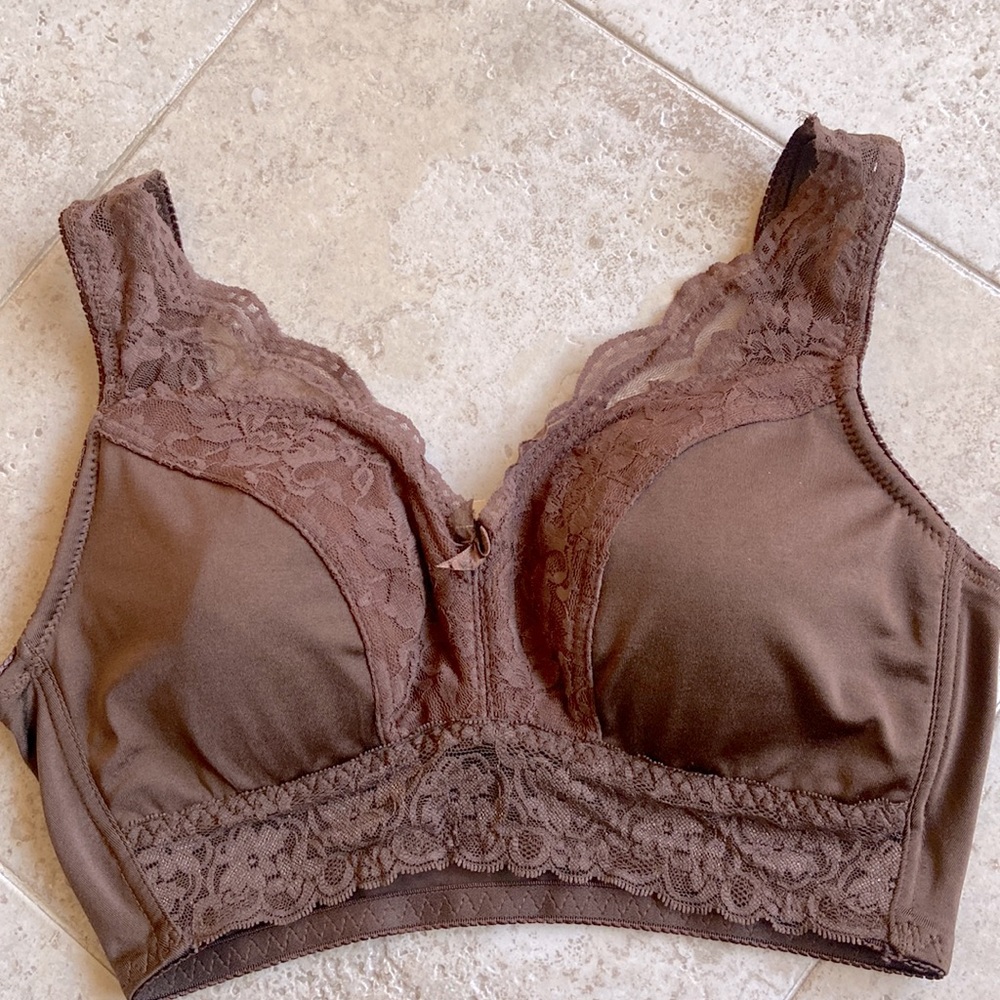 Rhonda Shear Women's Pin-Up Lace Leisure Brown Bra size Medium